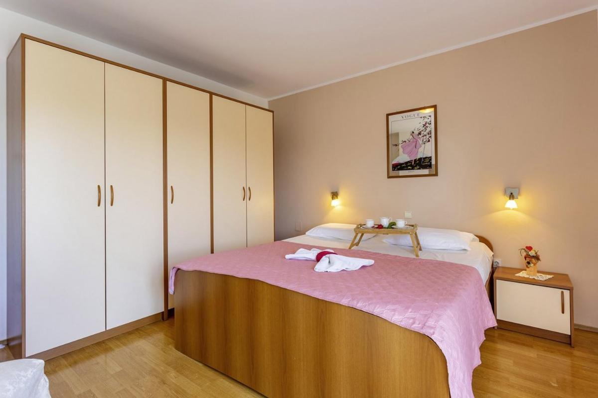 Milka In Medulin * Istrien Hotel Exterior photo